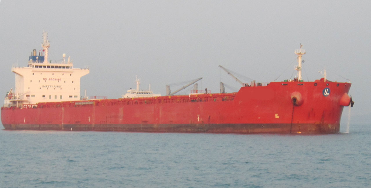 bulk-carrier-at-sea-home-slider5-iama-marine2